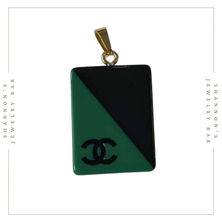 Shannon's Jewelry Bar – wholesale Individual charm/pendant – CHANEL Green and Black Resin Charm CC Zipper Pull Button22mm7