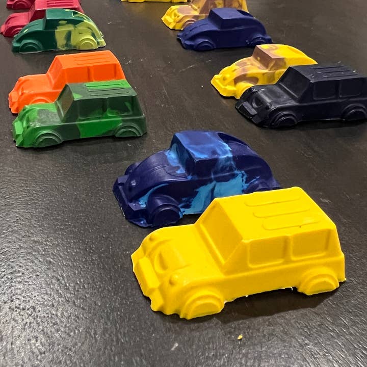 Cre8ive Crayonz - Wholesale Crayons - Kids & Baby - Car and Truck Rainbow Crayon Gift Box1