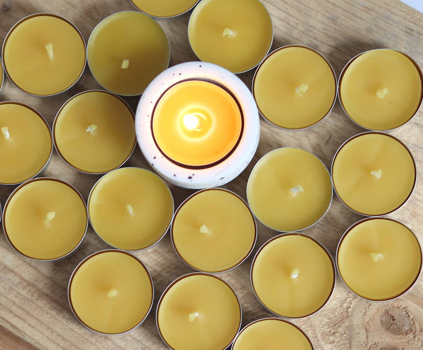 Five Bees Yard – wholesale Tea light candles – Tealight Candles - Beeswax Tea Lights Candles - Long Burn4