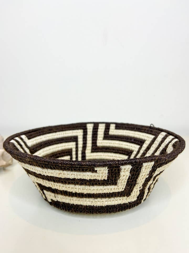 Small Sisal Basket - 012 for wholesale by Eve & Nico Gifts & Home Decor