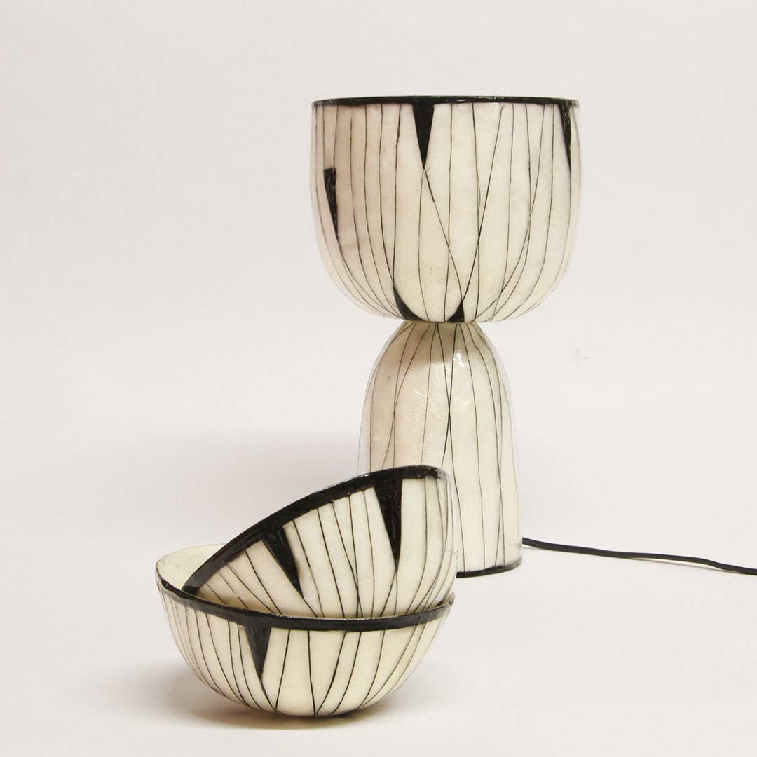 Ithemba - Wholesale Accent/Desk Lamp - Graphic mother-of-pearl table lamp1