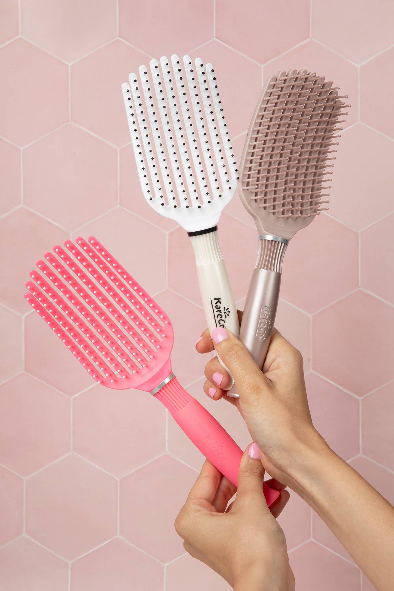 KareCo International, Inc. - Wholesale Hair Brush/Comb - Tangle Buster® Brush Display6