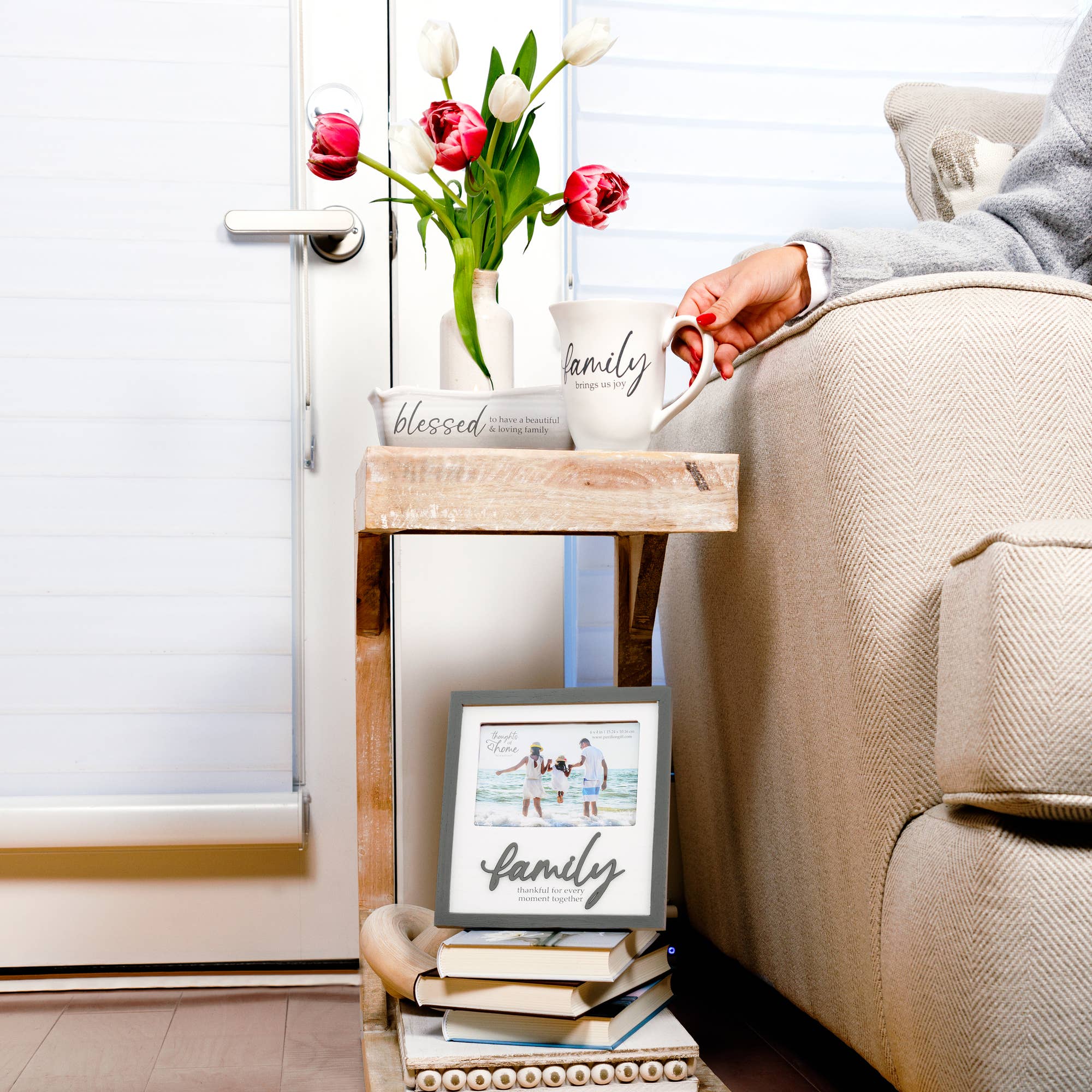 Pavilion - Wholesale Picture Frame - Family - 7.75" x 8.25" Frame (Holds 6" x 4" Photo)2