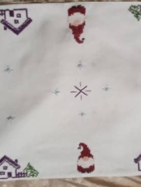 Chemin de table de Noël, belle décoration de Noël. LXL43 pour la vente par BLUE RIBBON ORNAMENTS