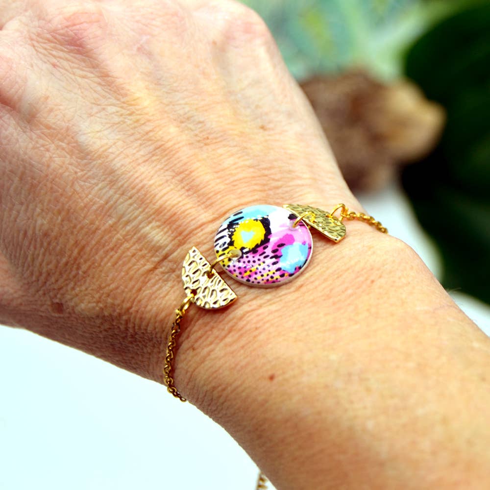SUNKRIS - Wholesale Charm/Dangle Bracelet - Colorful handcrafted bracelet in resin and gold stainless steel2