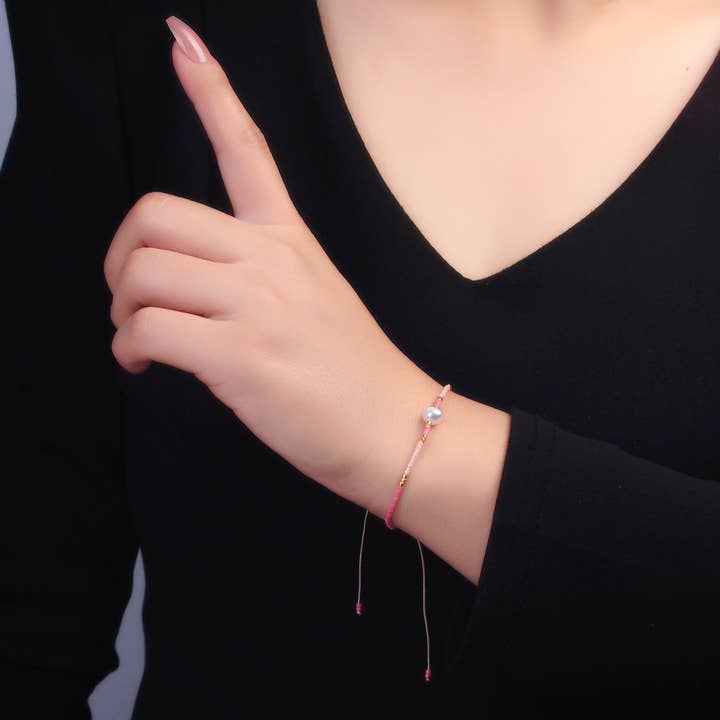 Aim Eternal - Wholesale Beaded Bracelet - Shell Pearl Pink Gemstone Bead Coil Stretch Adjustable Bracelet | WA-27431