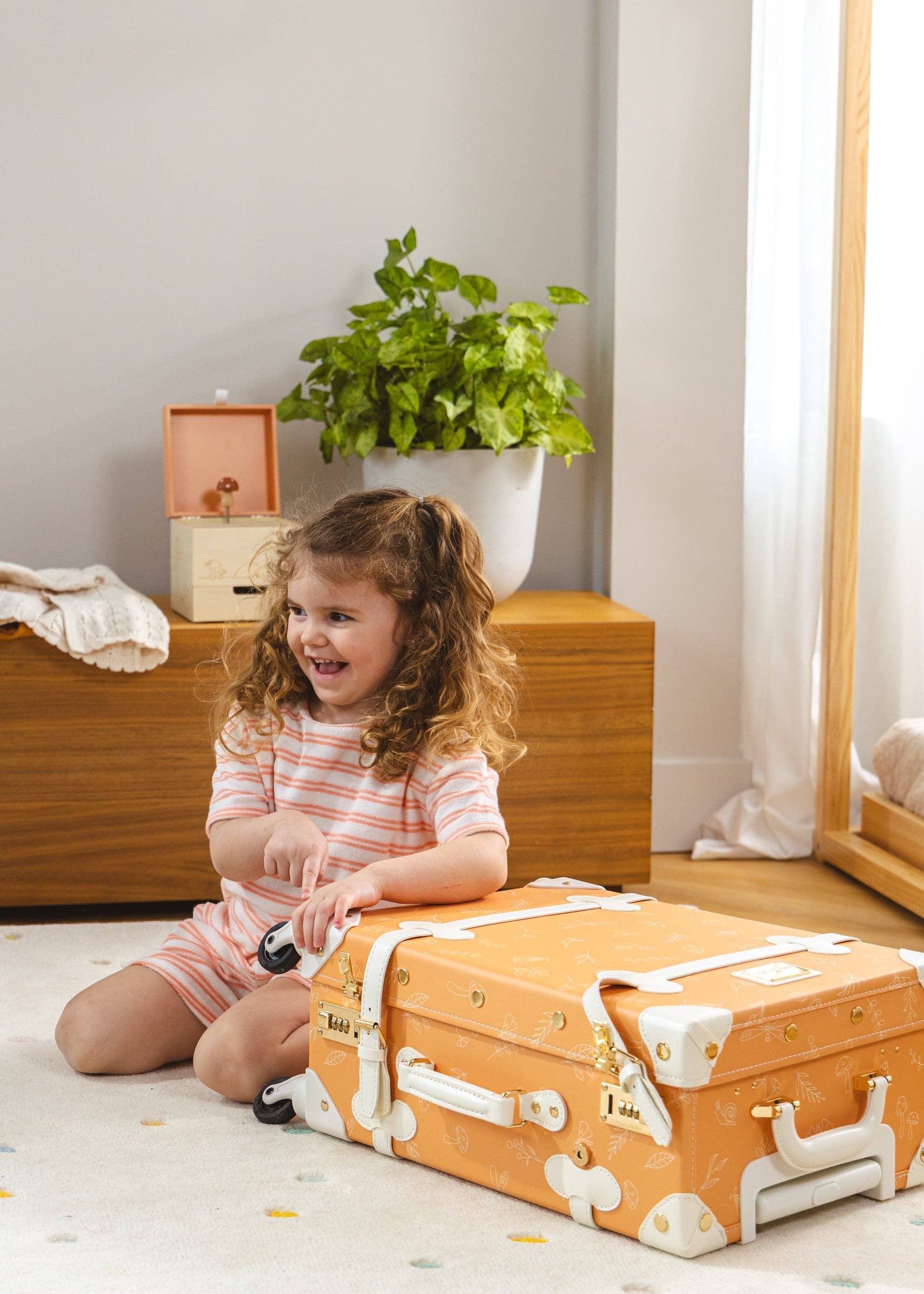 Coco Village - Wholesale Luggage - Kids - Vegan Leather Carry-On Suitcase - Nature1