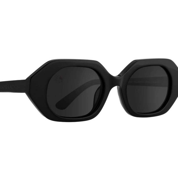 Mutiny for wholesale by Black Shades