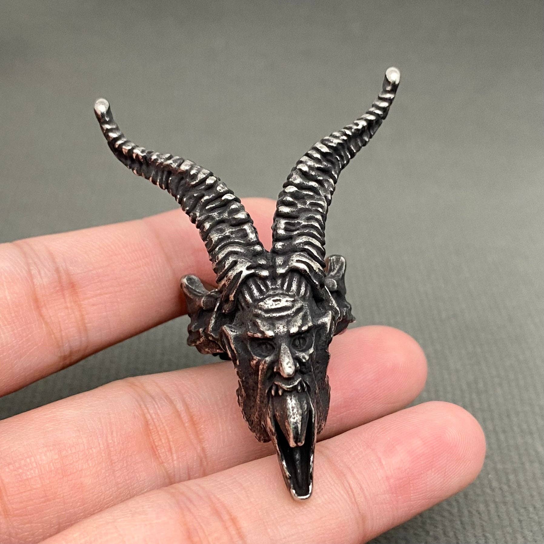 Mio Queena - Vente Chevalières - Bague Crâne Démon en Acier Inoxydable Noirci - MJ/MR1