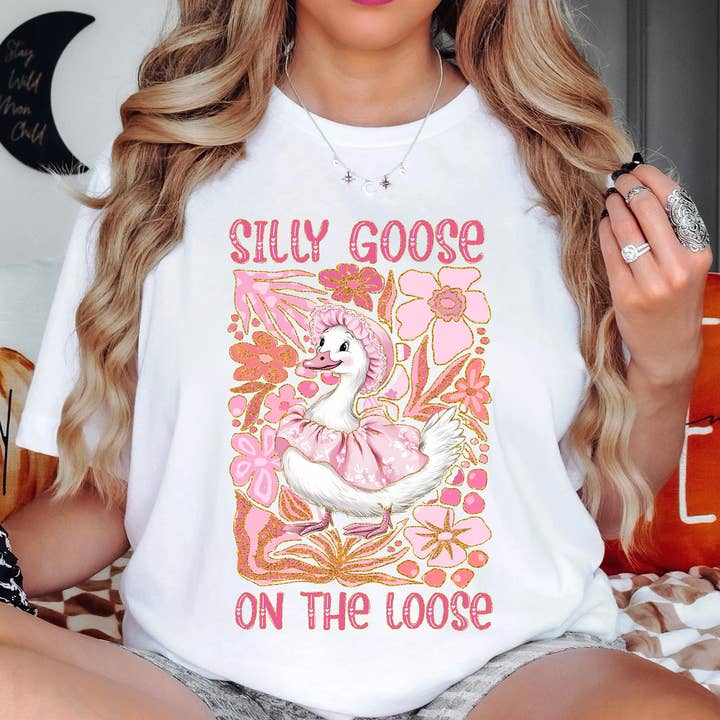 T-Shirt "Verrückte Gans auf freiem Fuß", Blumen-Gans-Sweatshirt für den Großhandel von NVC Ecommerce LLC