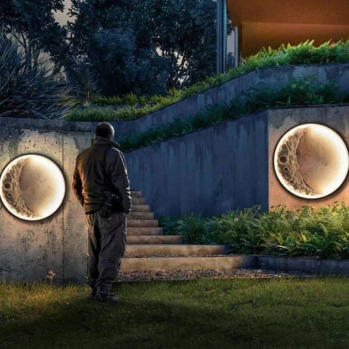 BRECK + FOX - Wholesale Outdoor/Lawn Light - Crescent Moon Wall Light9