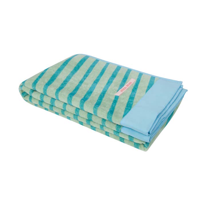 Beach Towel/ Little Wave Collection and other Purchase Wholesale teli mare. Free Returns & Net 60 Terms on Faire trending on Faire.