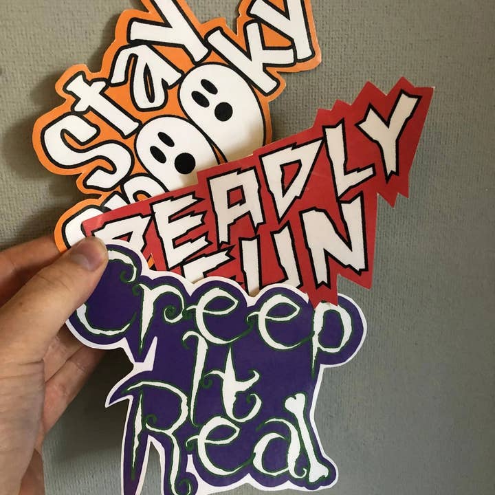 Pacote de adesivos brilhantes de frases assustadoras por atacado de Cherry Skull Designs