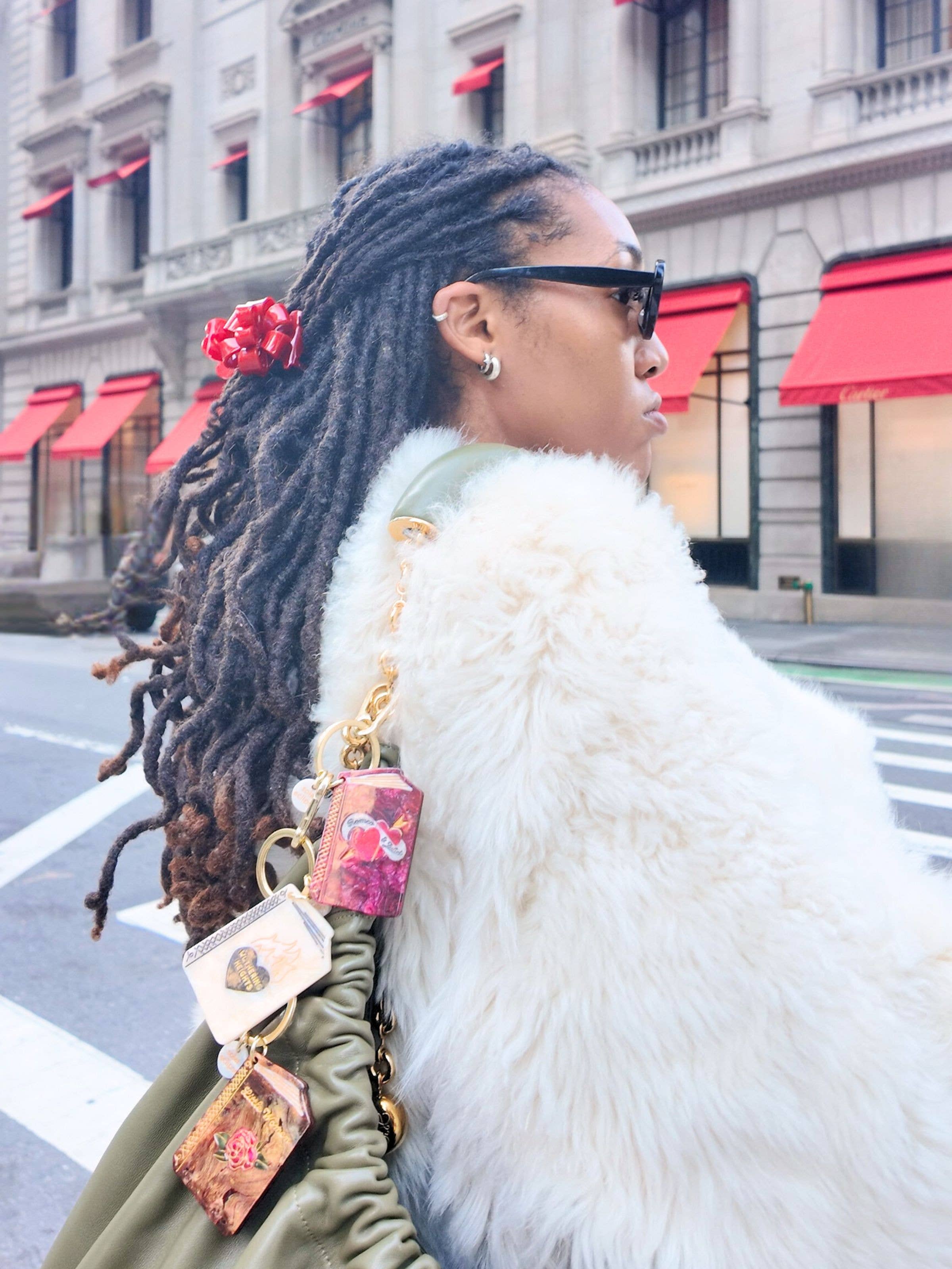 Solar Eclipse – wholesale Keychain – Women's – Hand-painted Wuthering Heights Book Bag Charm + Keychain2