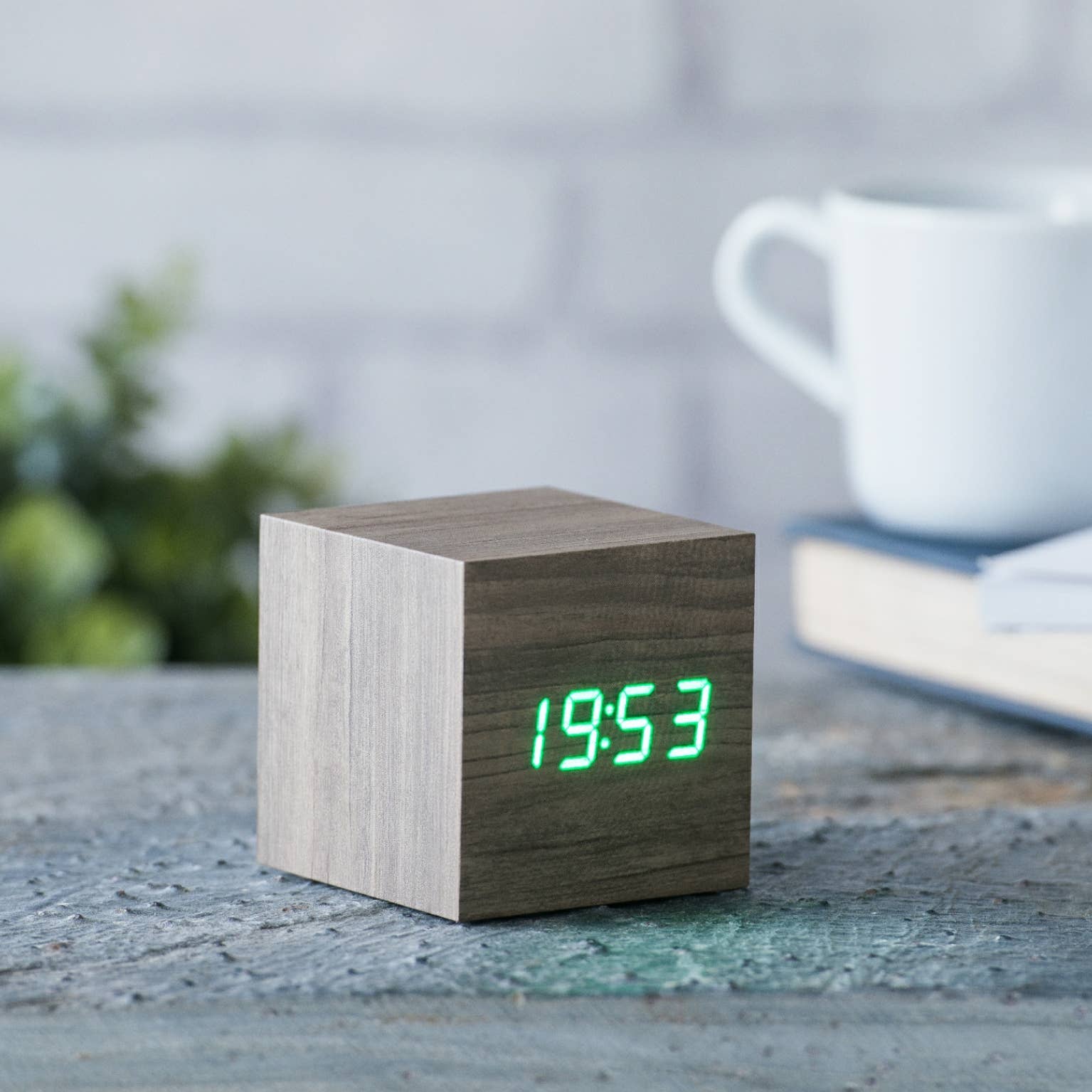 Gingko Design - Vendita all'ingrosso Sveglia - Orologio a cubo con attivazione a schiocchi12