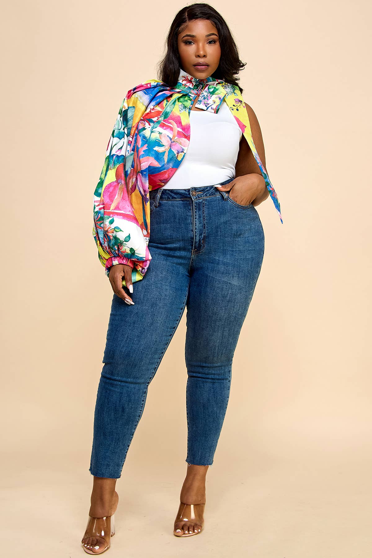 G179 PLUS Blousetop met hoge hals en één ballon en lange mouwen voor groothandel op Faire6