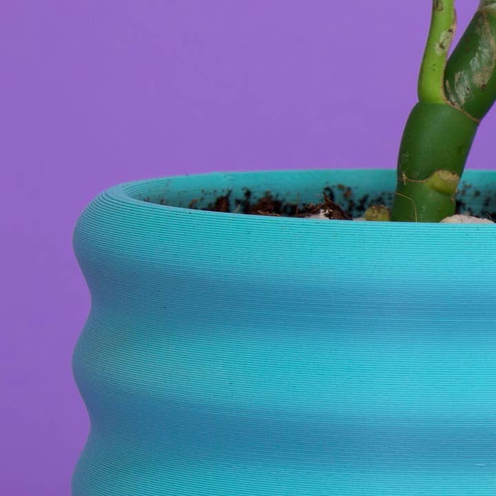 LAYERSPACE - Wholesale Plant pot - Wavy Boi Planter | 3D Printed | Decor2