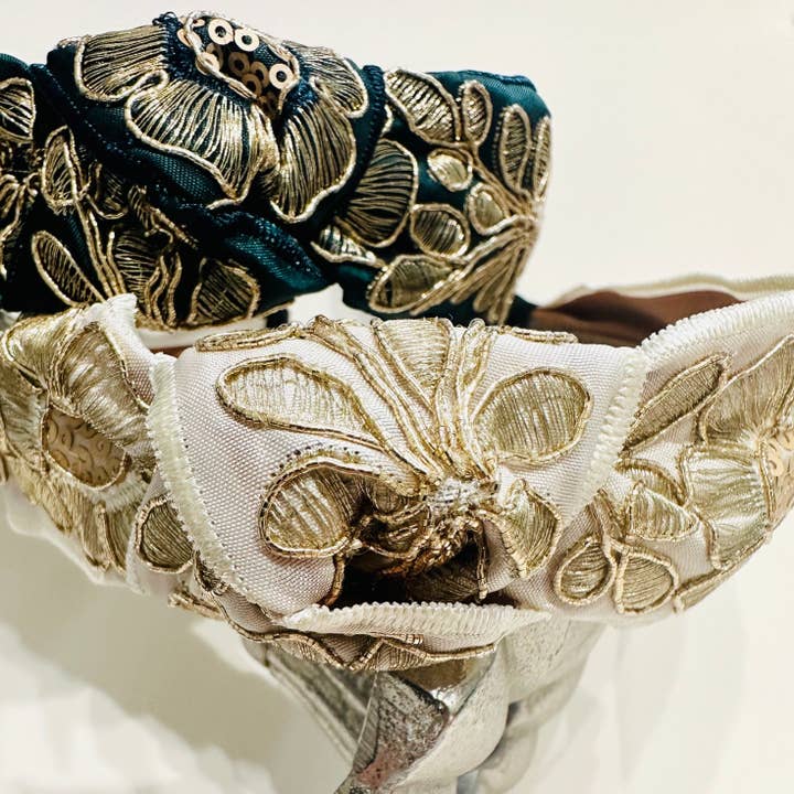 Bandeaux brodés Anastasia pour la vente par The Silver Root