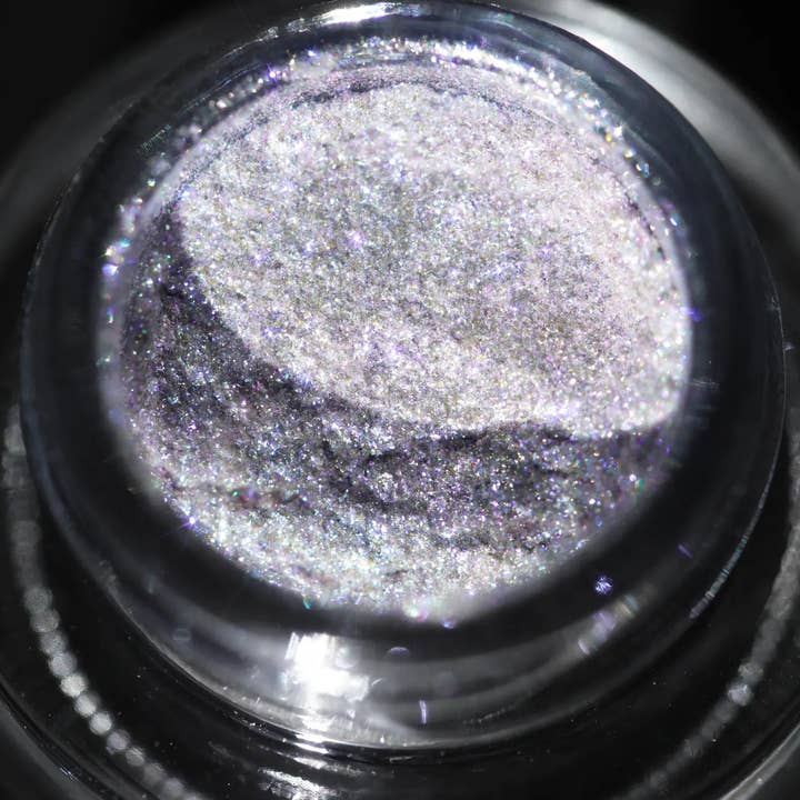 #43 Fard à paupières pailleté Lavande pour la vente par KARYSHA Cosmetics