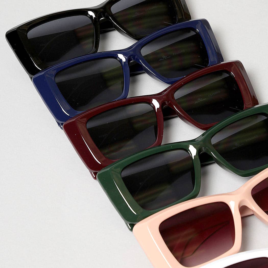 12 COLORI ASSORTITI Occhiali da sole da donna con montatura rettangolare audace in vendita all'ingrosso su Faire2