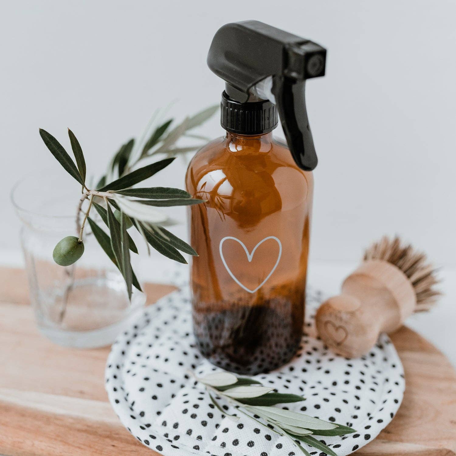 Eulenschnitt - Venta al por mayor Atomizador - Botella pulverizadora de vidrio ámbar con corazón 500 ml (paquete de 6)1