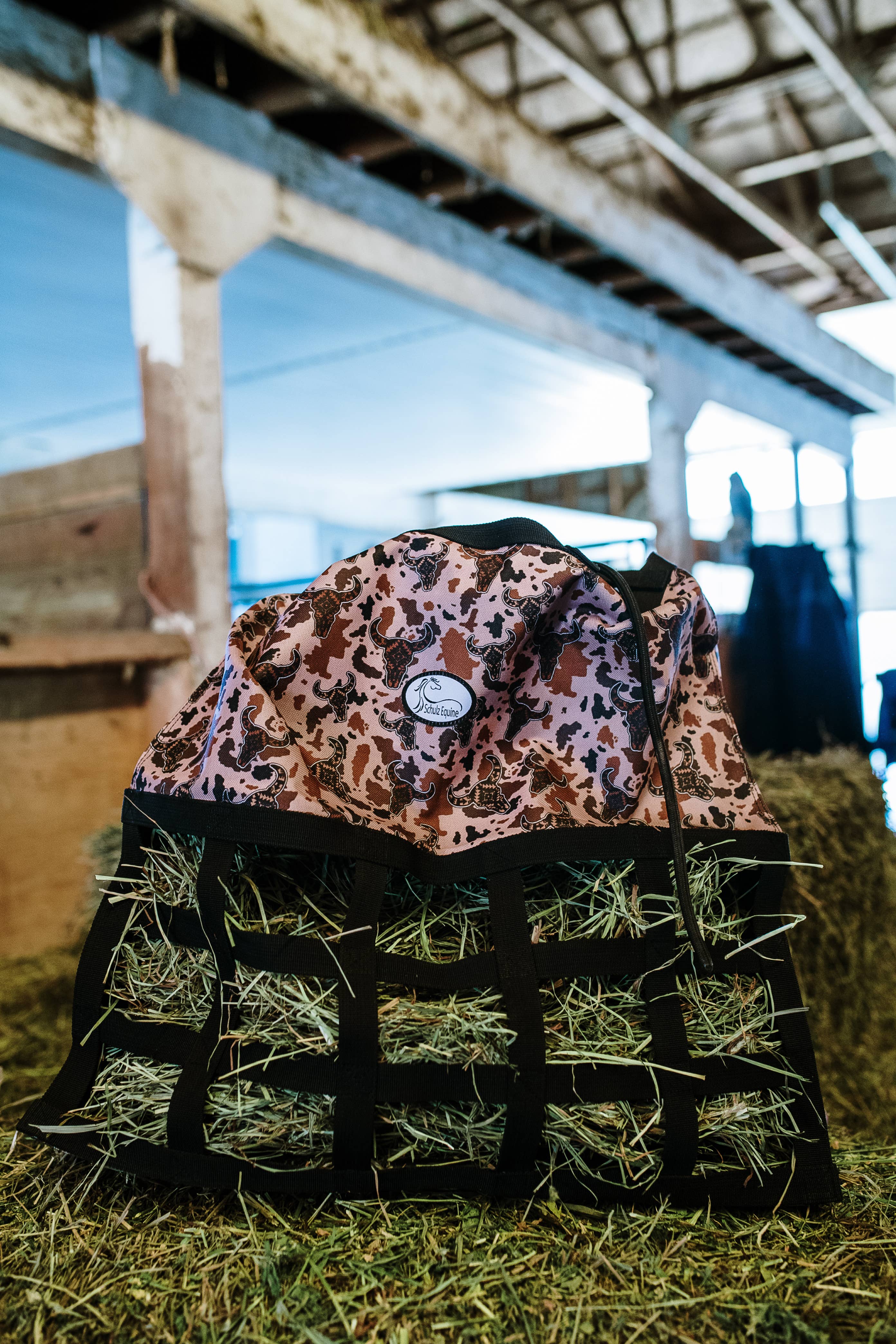 Schulz Equine - Vente Équipement d’équitation - Sac à foin Happy Trailer en nylon 600D résistant31