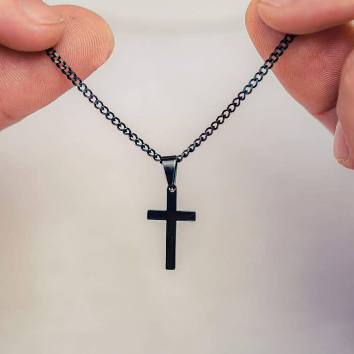 Colar Masculino - Cruz Preta por atacado de Made By Nami