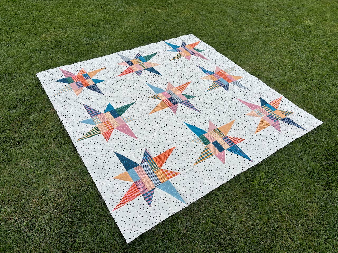 AllisonRamsing.com - Wholesale Craft Supplies - *NEW PATTERN* Family Stars Quilt Pattern - Printed 7