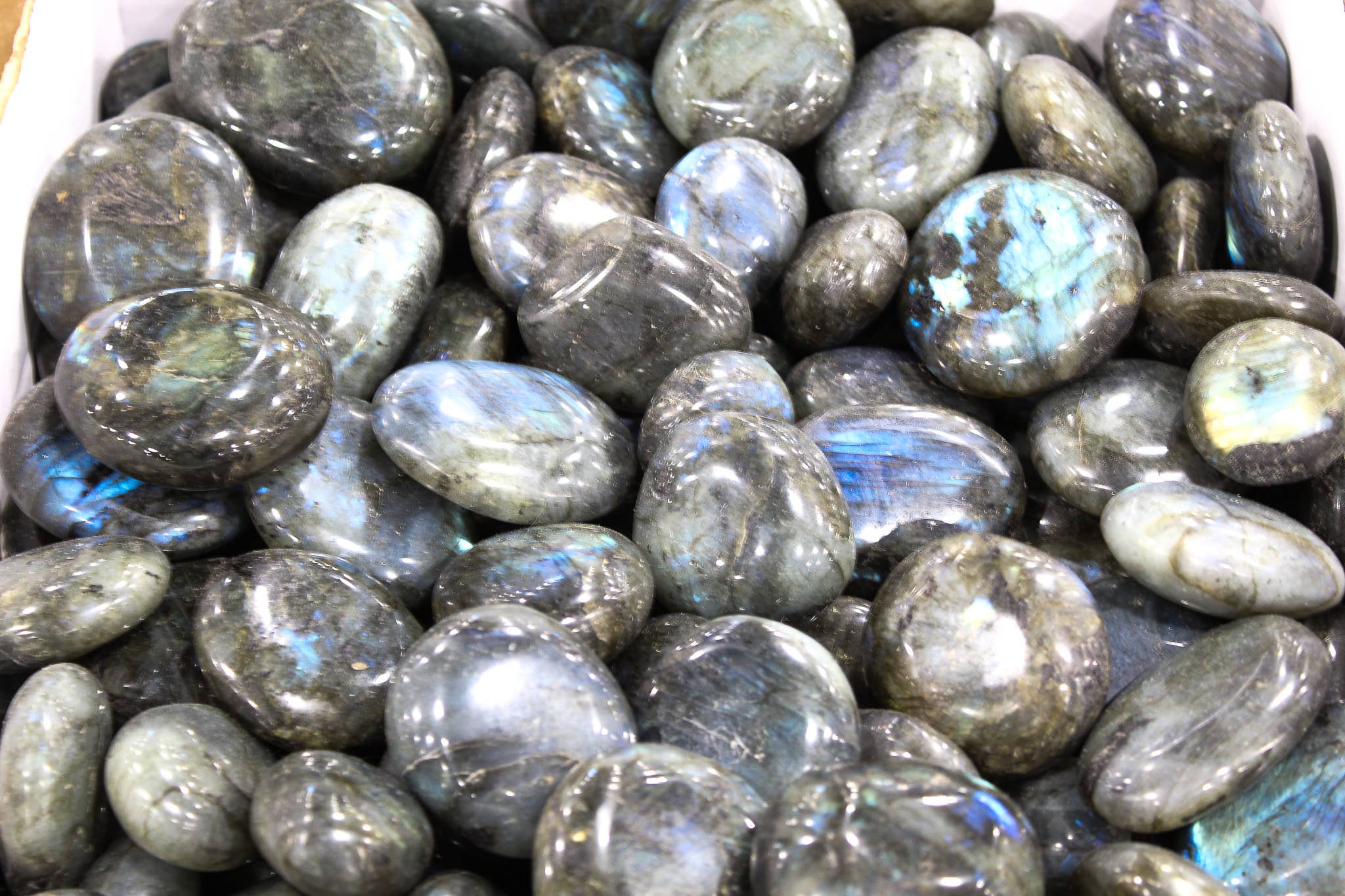 Quasar Gems USA - Wholesale Spiritual Stone/Crystal - Labradorite Gallets Palm Stone 1kg/2lbs5
