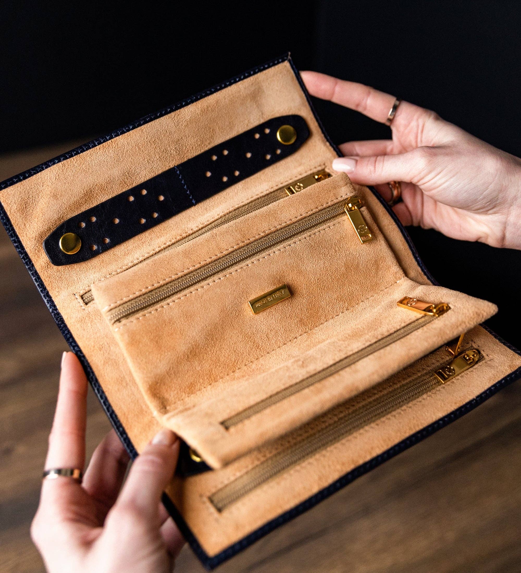 Time Resistance - Venta al por mayor Joyero/organizador de joyas - Estuche de Viaje para Joyas de Cuero para Mujer - Madame Bovary37