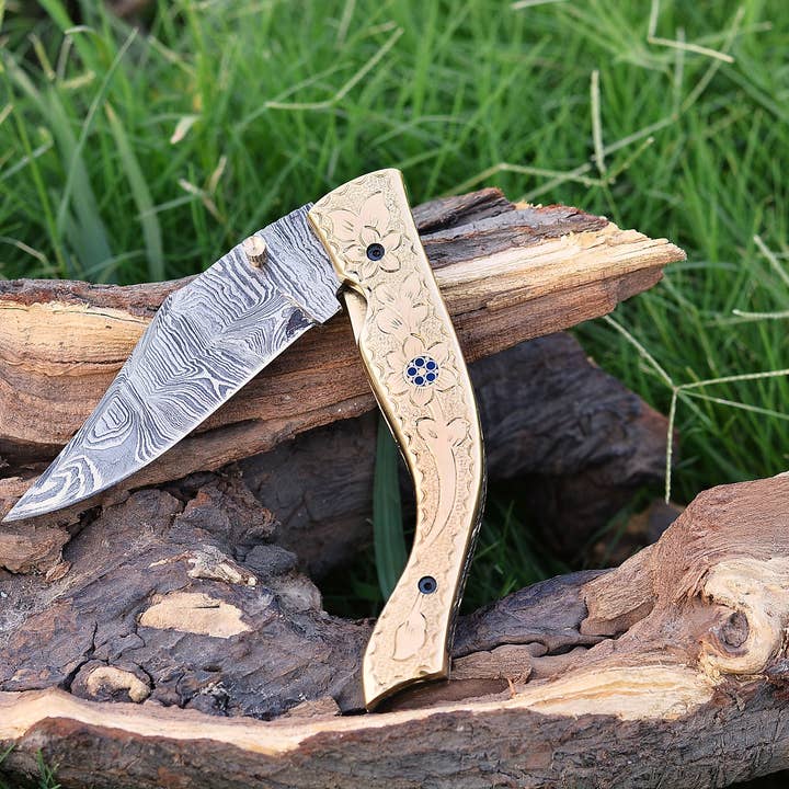 OnlyViking - Vente Couteau de poche/étui - Couteau pliant doré exquis : un chef-d'œuvre d'élégance5