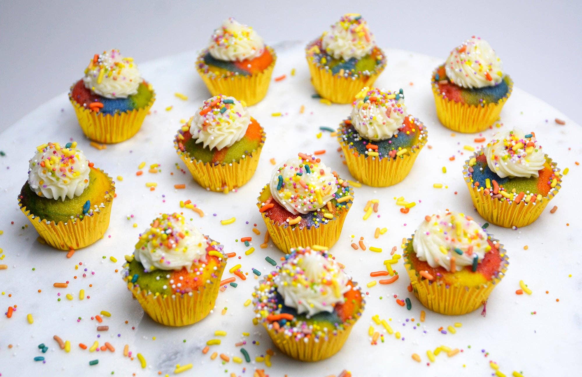 Aloha Bites - Wholesale Cupcake - Cupcakes - Signature Hawaiian Mini 4