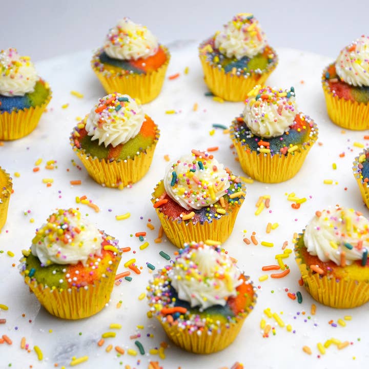 Aloha Bites - Wholesale Cupcake - Cupcakes - Signature Hawaiian Mini 4