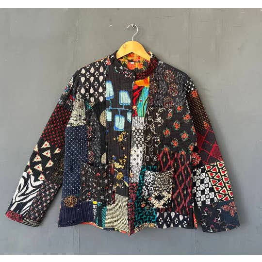 Noir Veste réversible Kantha pour femme, matelassée à la main en vente sur Faire