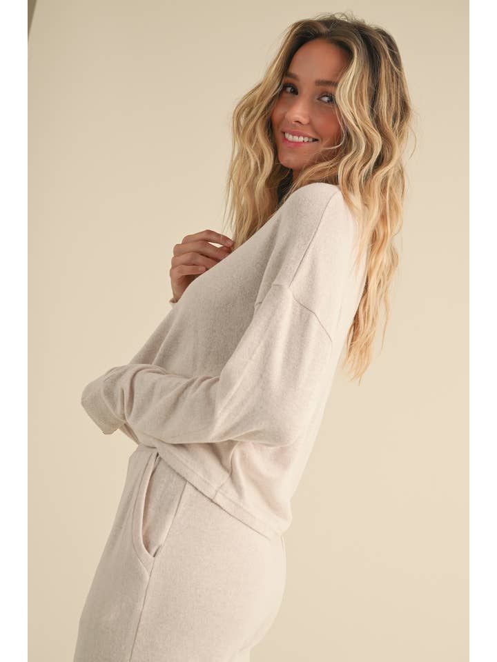 KIMBERLY C - Wholesale Knit Top - Women's - Brushed Hacci Long Sleeve V Neck Top16