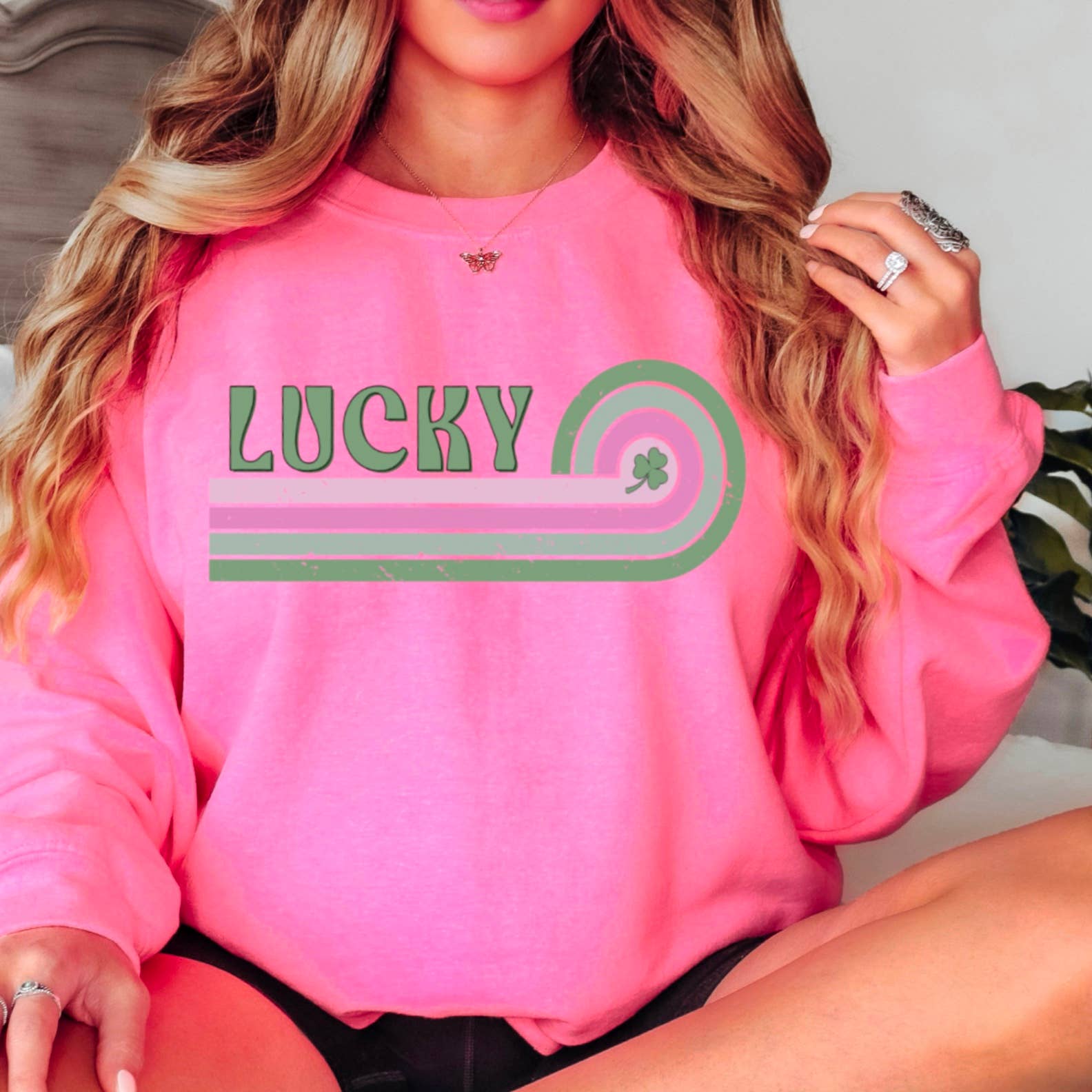 Shoppe SHC - Vente Sweat-shirt à imprimés – femme - Sweat-shirt ras du cou graphique chanceux de la Saint-Patrick5