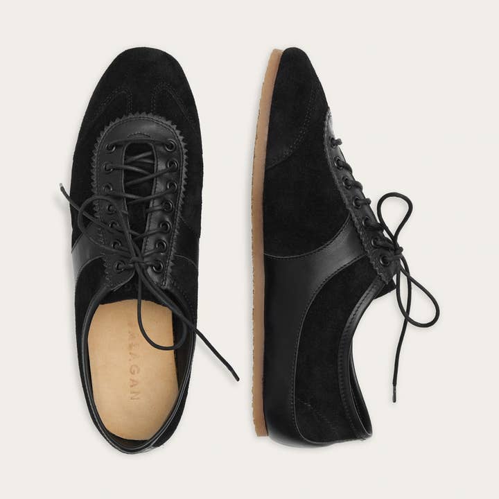 Milano Sneakers, velluto nero per la vendita all'ingrosso da parte di Balagan Studio