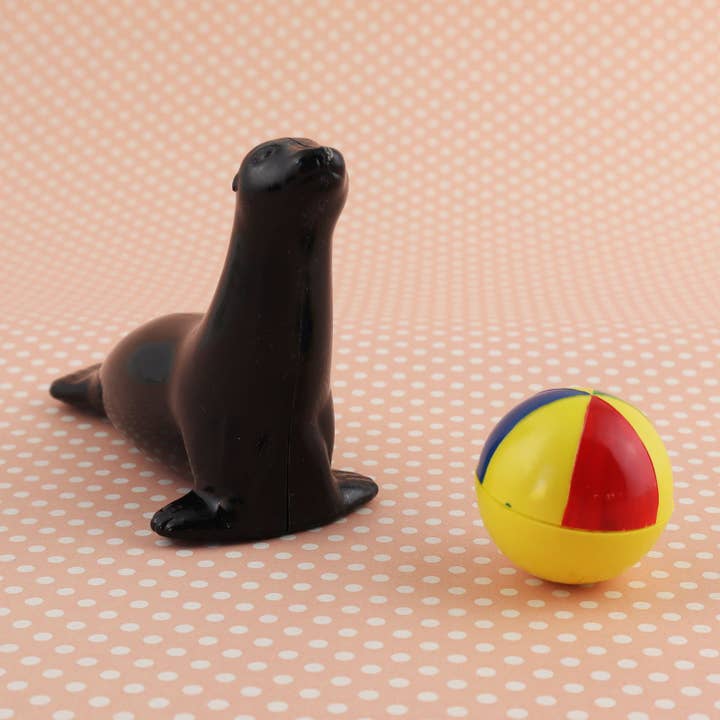 Tribal Trade GmbH - Wholesale Decoratief beeldje - Robby Magneto seal magnetische poppen retro classic5