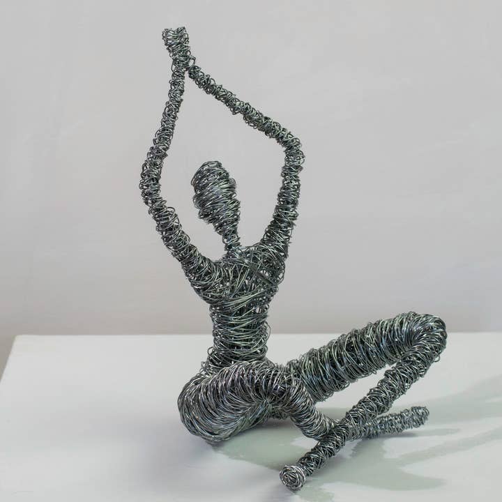 Haritopoulou – Großhandel Skulptur – Yoga, Namaste, handgefertigte Drahtskulptur, Drahtfigur