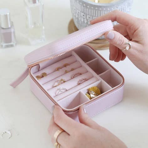 Lisa Angel - Wholesale Jewelry Box/Organizer - Lavender Medium Square Pu Travel Jewellery Box