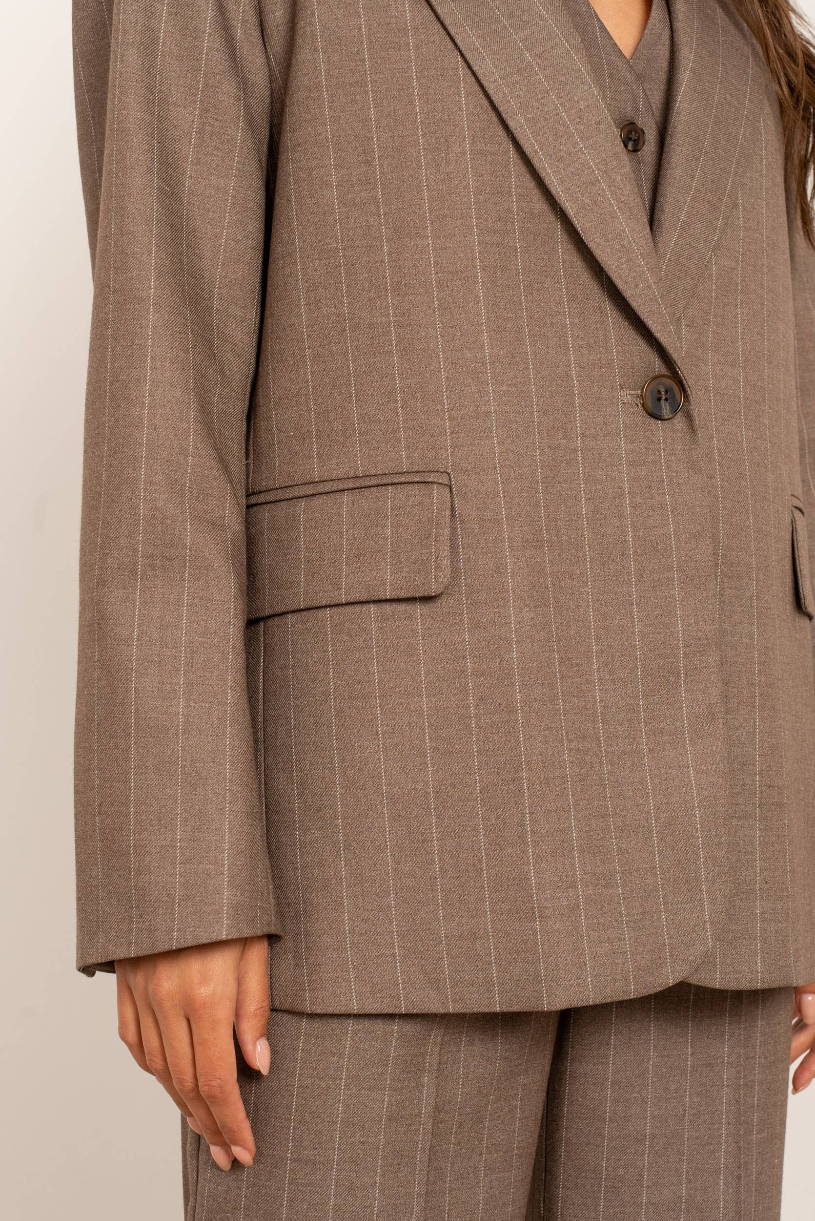 Attentif Paris - Wholesale Blazer - Women's - Oversized pinstripe blazer34