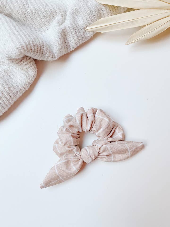 Grille Barley Blush pour la vente par The Knotted B