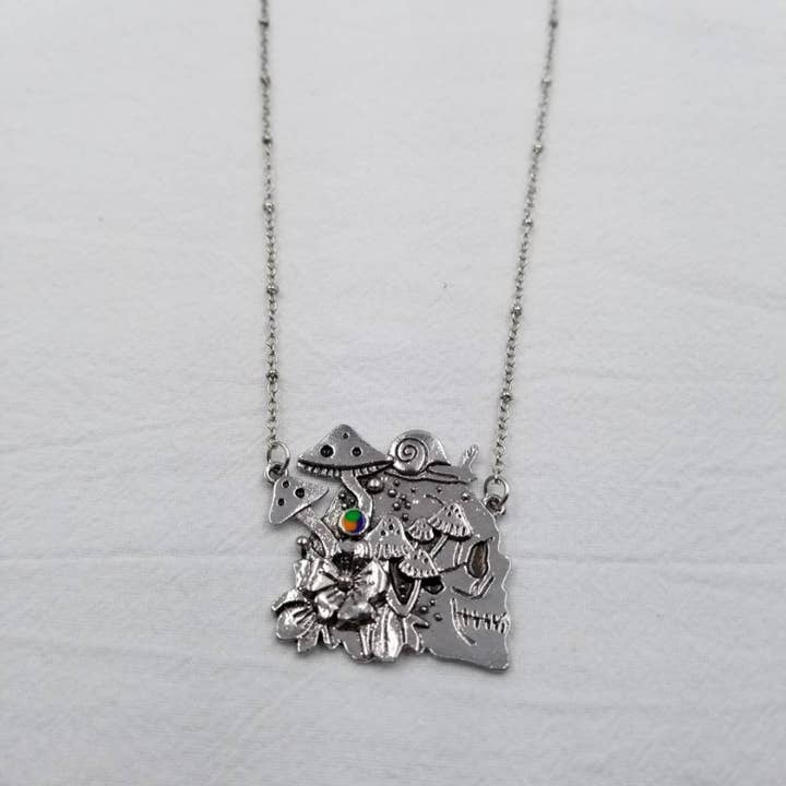 Halloween-skalle och svamphalsband för wholesale av ENA Jewelry