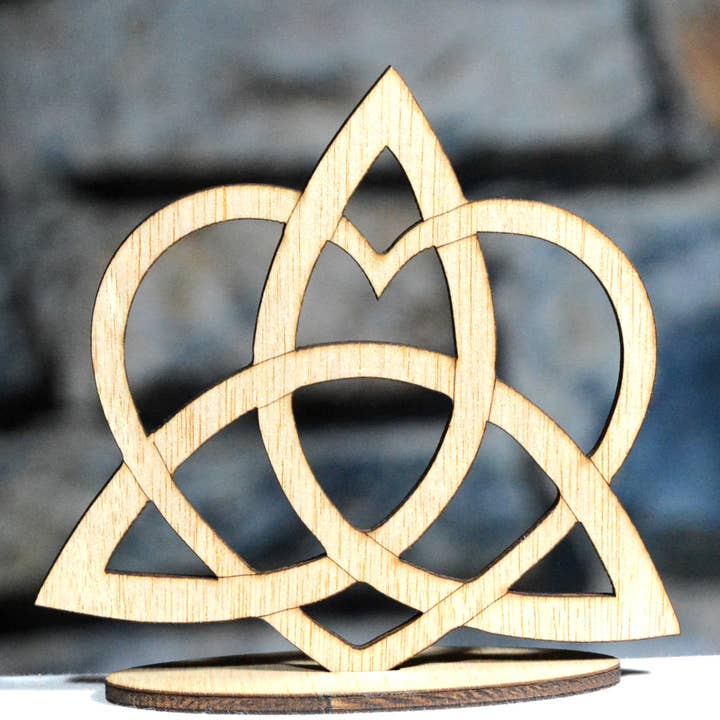 Heart shape Celtic Knot, Irish decoration for wholesale by Tawny Barn