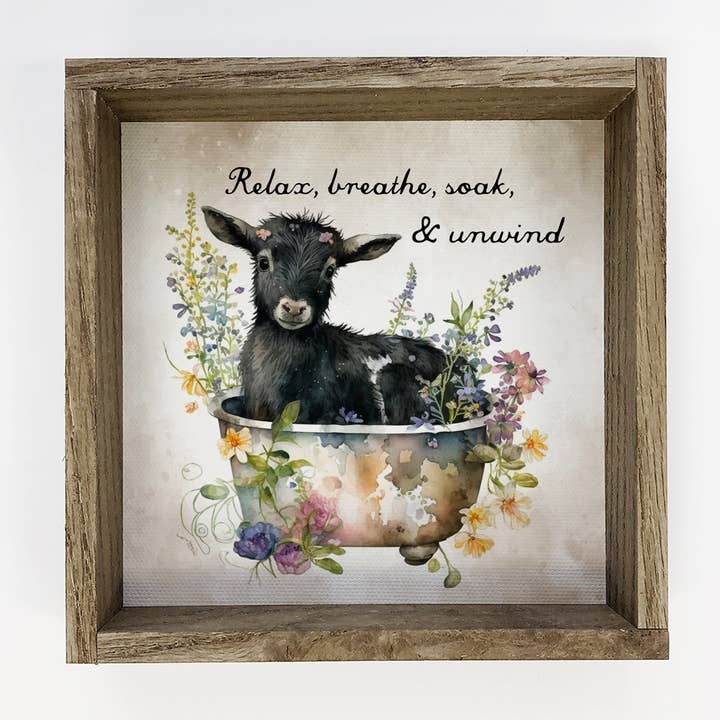 Slap af ged i et karbad - Sød dyr lærredskunst - Farmhouse Art for engroshandel hos Hangout Home