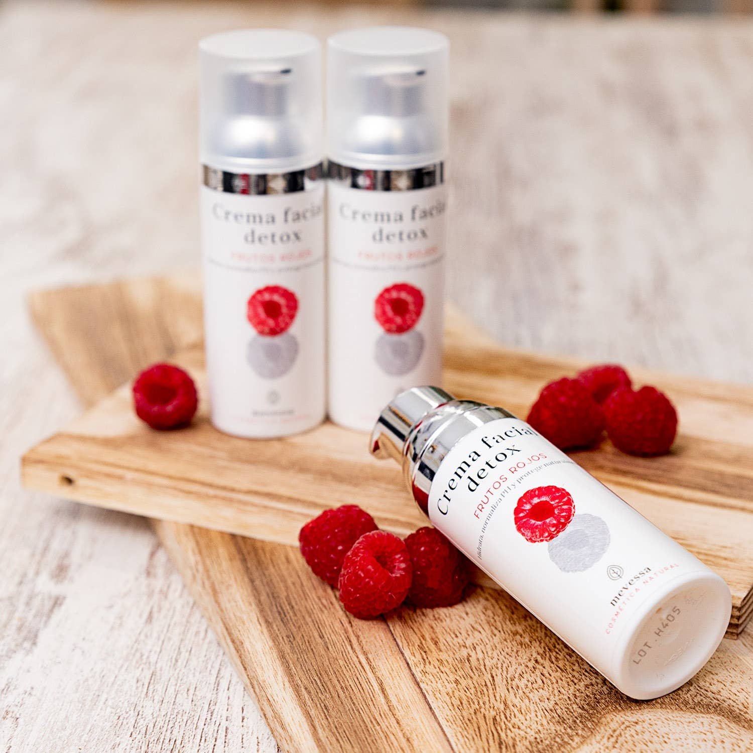 Mevessa - Wholesale Facial Moisturizer - RED FRUIT DETOX FACIAL CREAM5