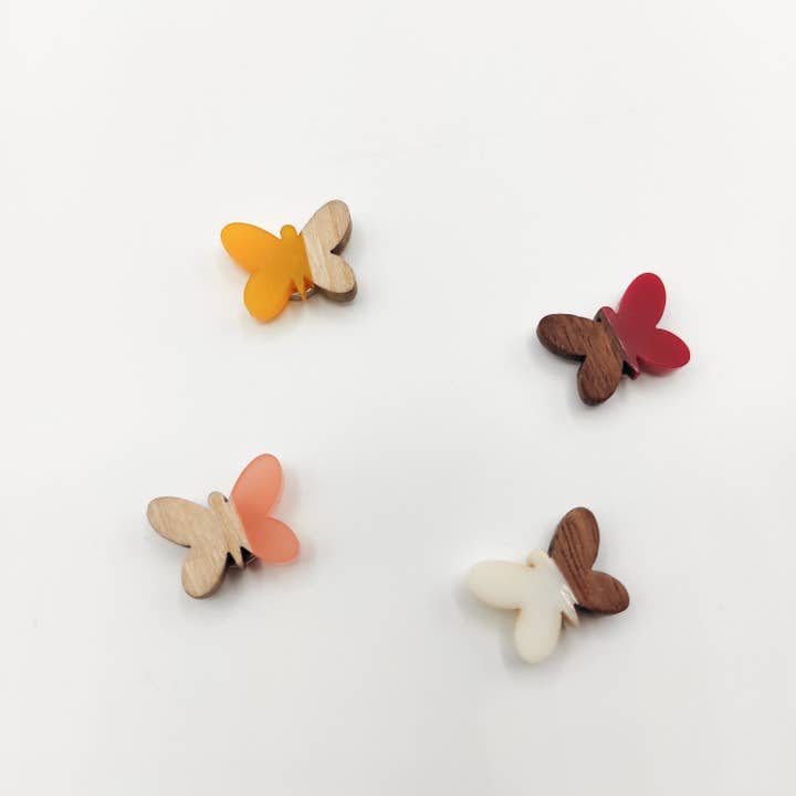 SChandworks - Wholesale Embroidery/Cross Stitch Supplies - Butterfly Small needle minders6