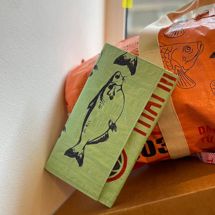 SIMPLE | Bæredygtig lyserød og hvid ternet clutch for engroshandel hos REFISHED fair fashion