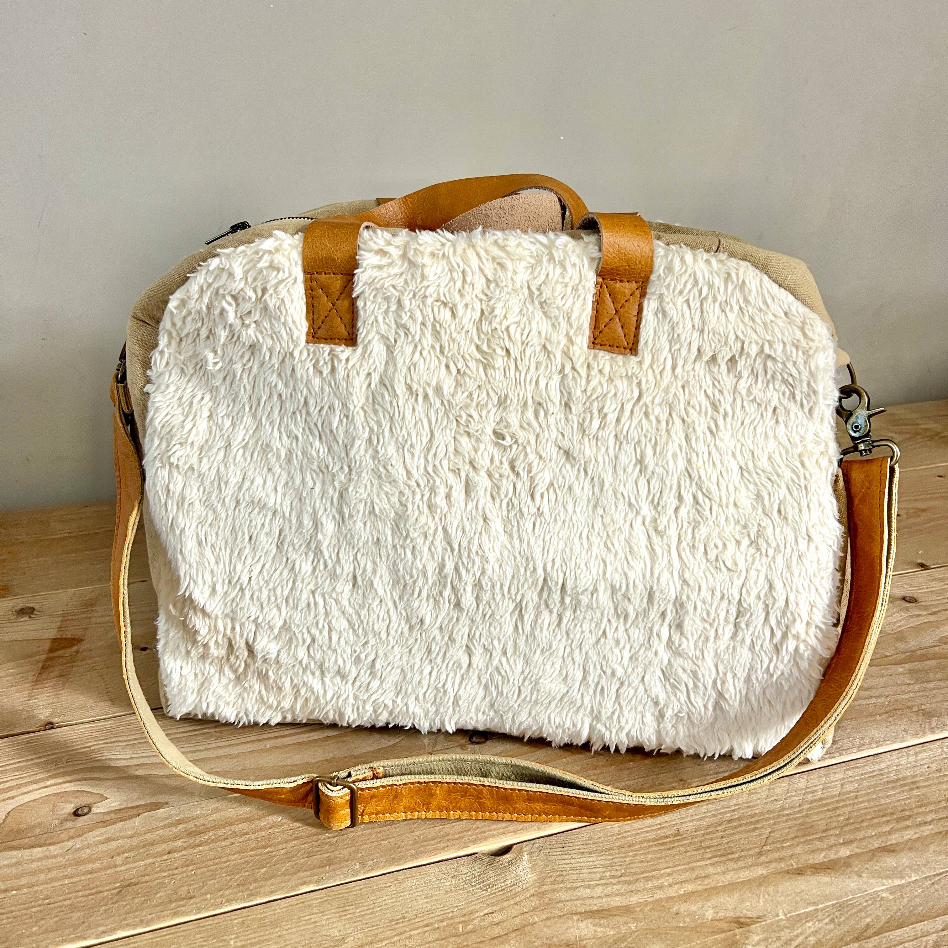 Liefe NL - Wholesale Tote Bag - Women's - Teddy Bowling Bag (cotton teddy) NEW Batch4