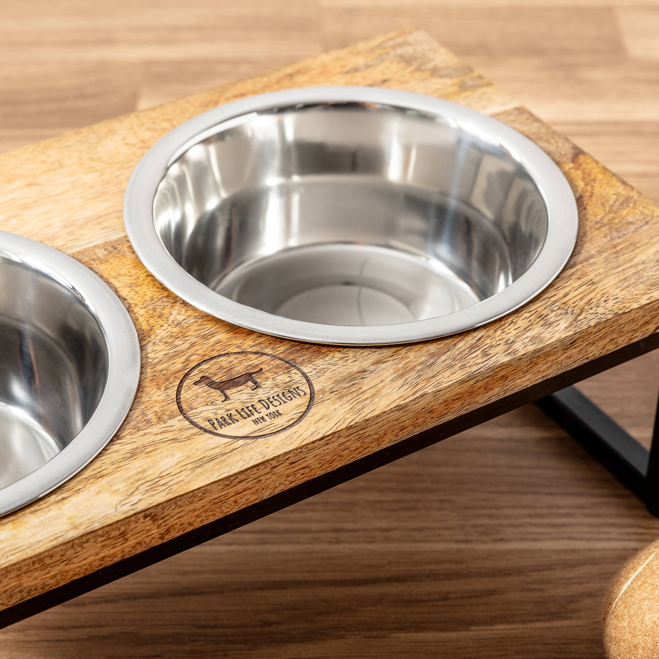 Park Life Designs – tigela - Gato e cão por atacado – Conjunto de Tigelas Elevadas para Animais Hearth and Haven - Design Moderno4